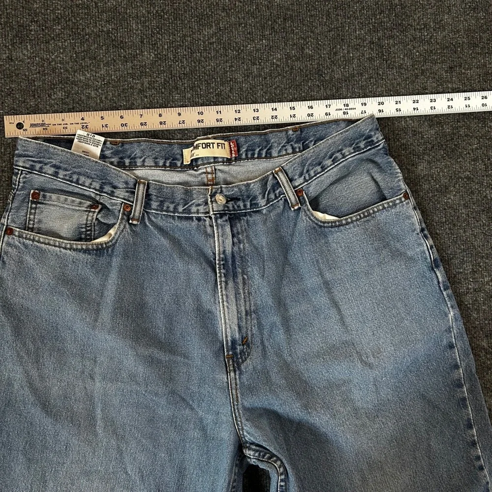 Levi's Jeans Mens 42x30 560 Comfort Fit Loose Tapered Light Wash Blue Denim